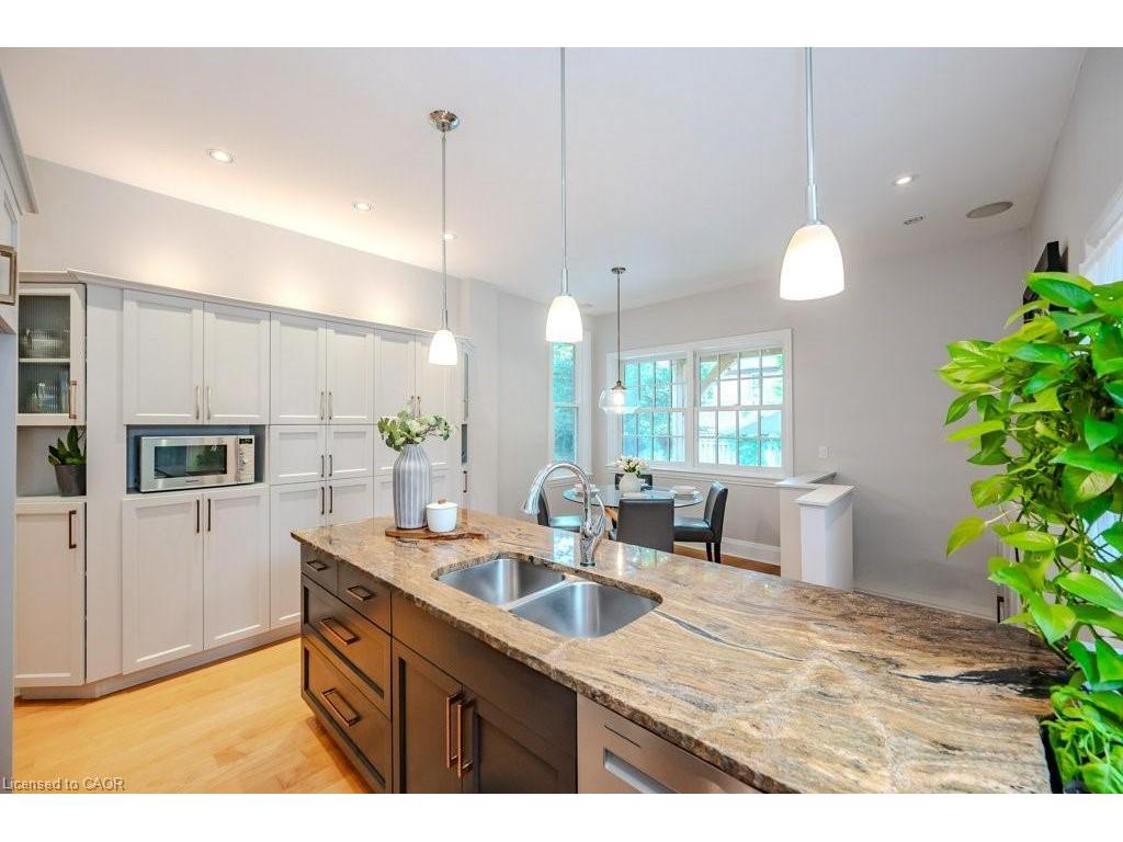 









42


Liverpool

Street,
Guelph,




ON
N1H 2K9

