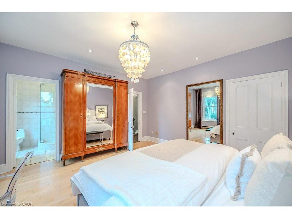 









42


Liverpool

Street,
Guelph,




ON
N1H 2K9

