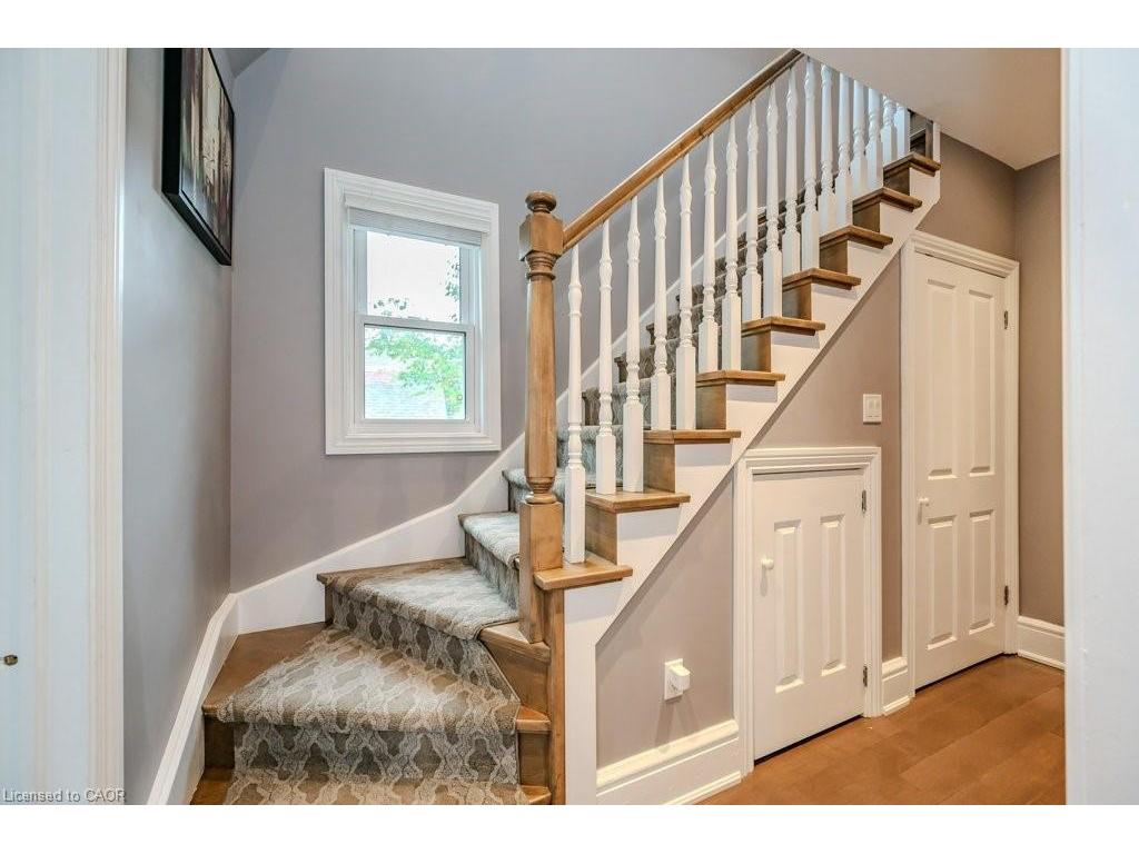 









42


Liverpool

Street,
Guelph,




ON
N1H 2K9

