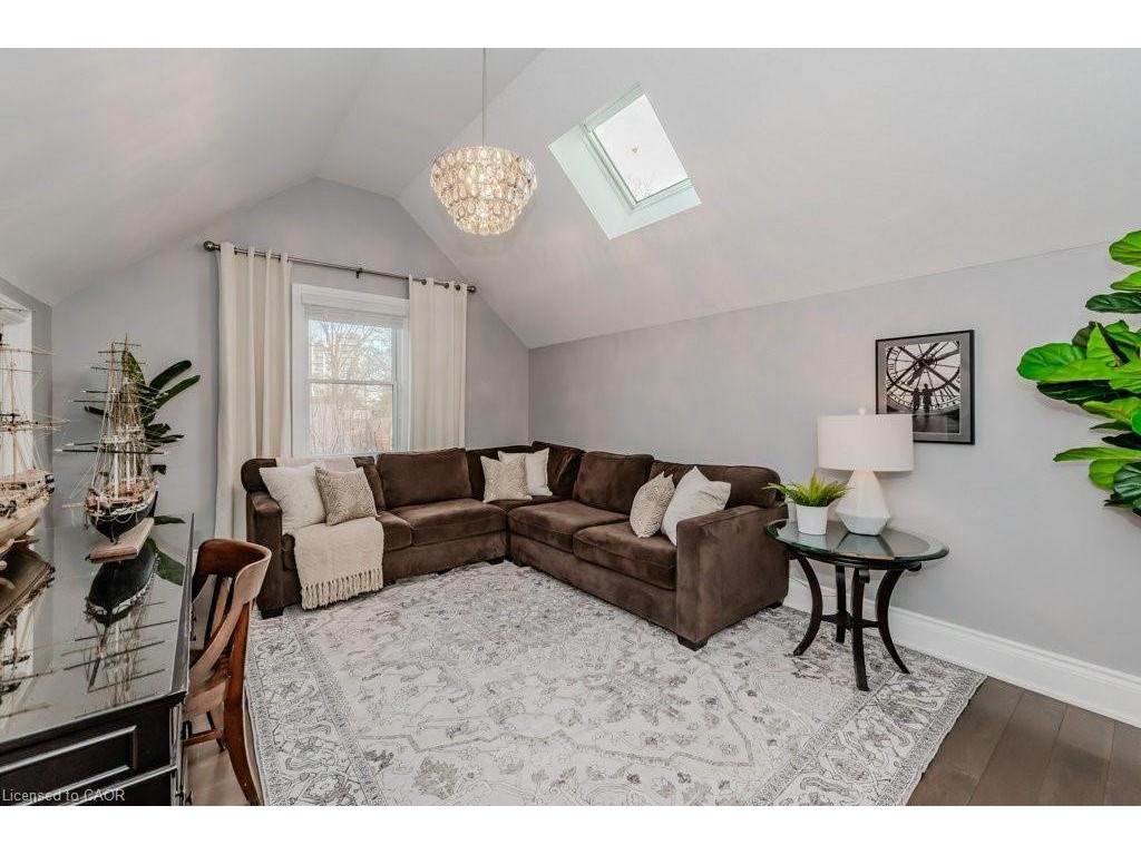 









42


Liverpool

Street,
Guelph,




ON
N1H 2K9

