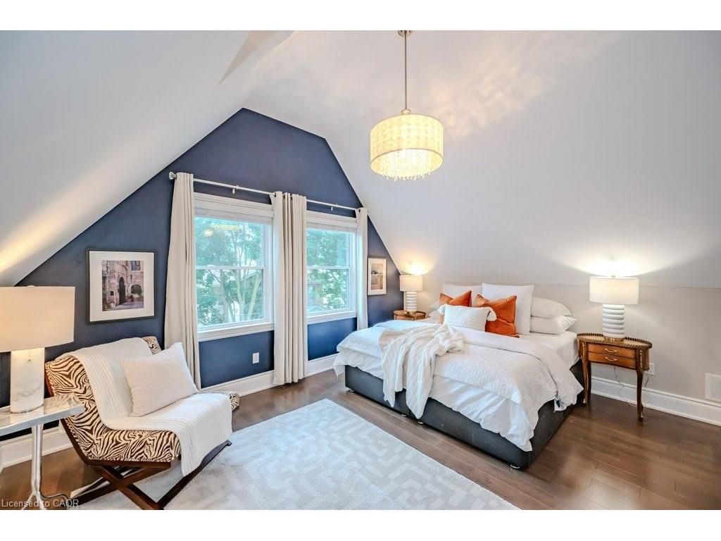 









42


Liverpool

Street,
Guelph,




ON
N1H 2K9

