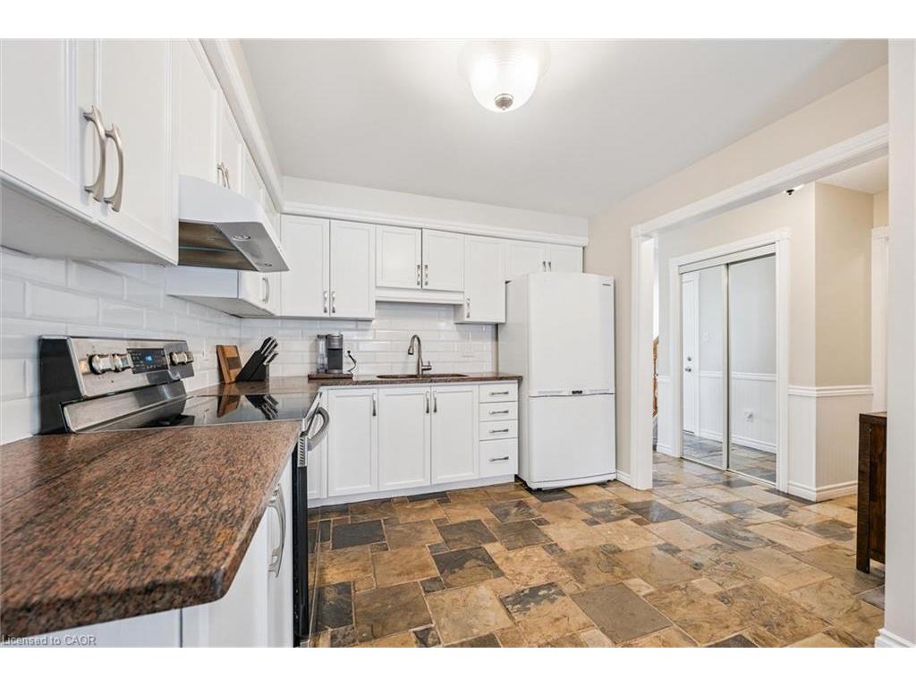 









747


Fairway

Court,
Kitchener,




ON
N2A 4B4

