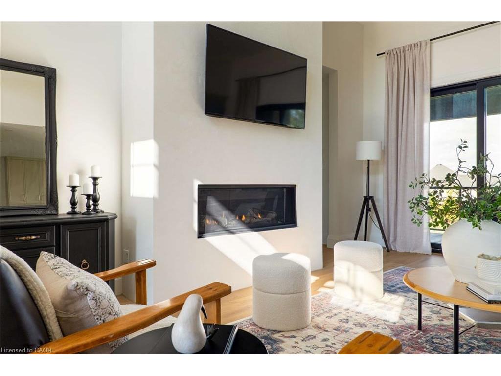 









7221


Wellington 21

Road,
Wellington,




ON
N0B 1B0

