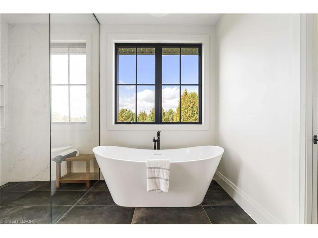 









7221


Wellington 21

Road,
Wellington,




ON
N0B 1B0

