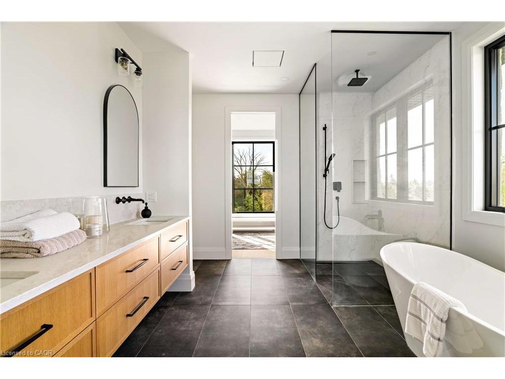 









7221


Wellington 21

Road,
Wellington,




ON
N0B 1B0

