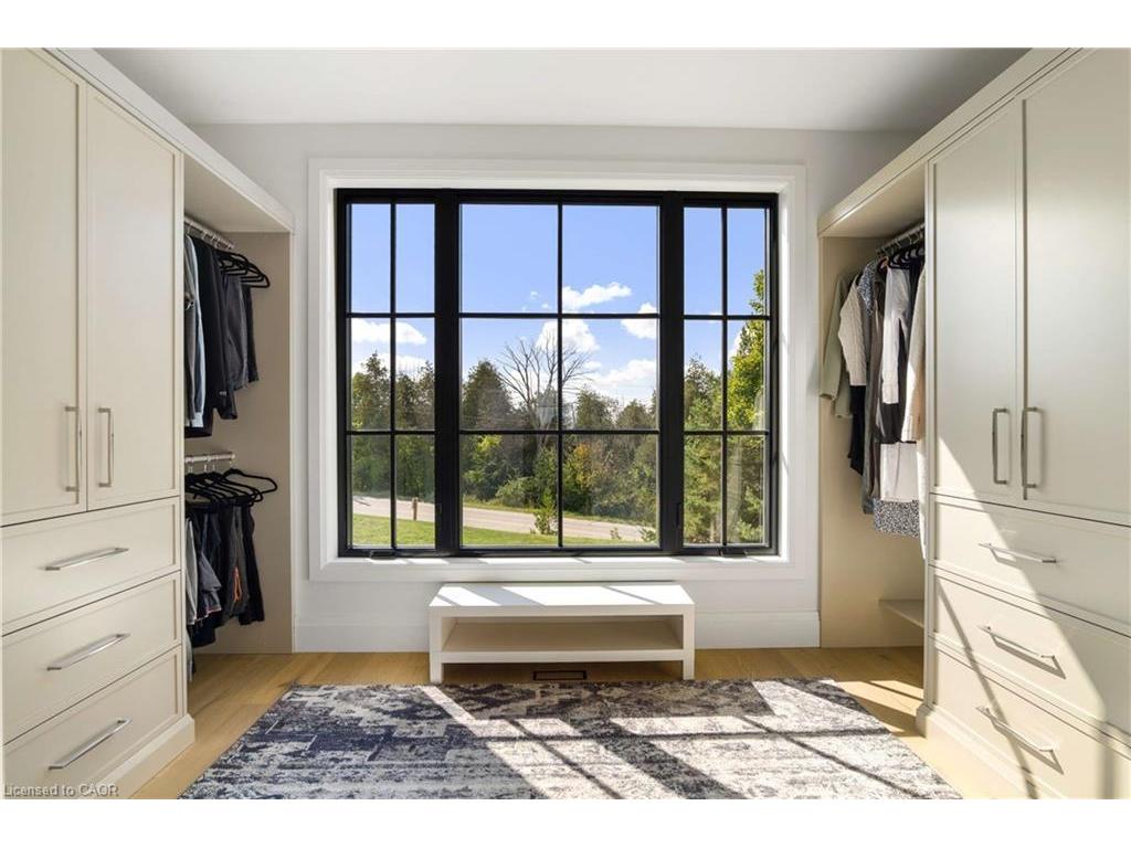 









7221


Wellington 21

Road,
Wellington,




ON
N0B 1B0

