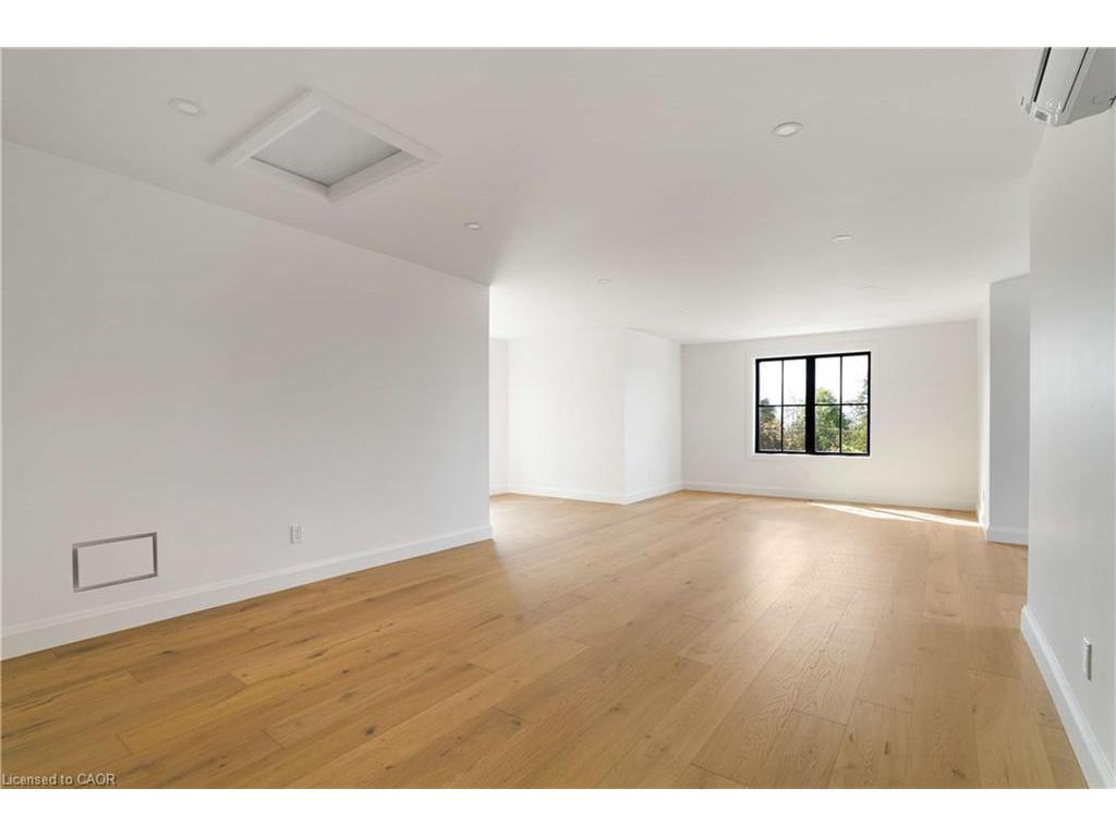 









7221


Wellington 21

Road,
Wellington,




ON
N0B 1B0

