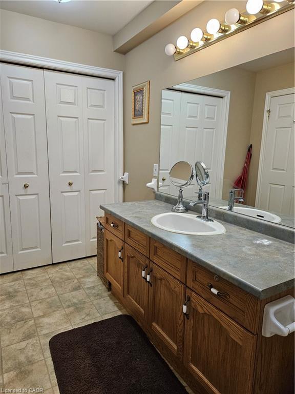 









74


Wilson

Avenue, 7,
Delhi,




ON
N4B 3E7

