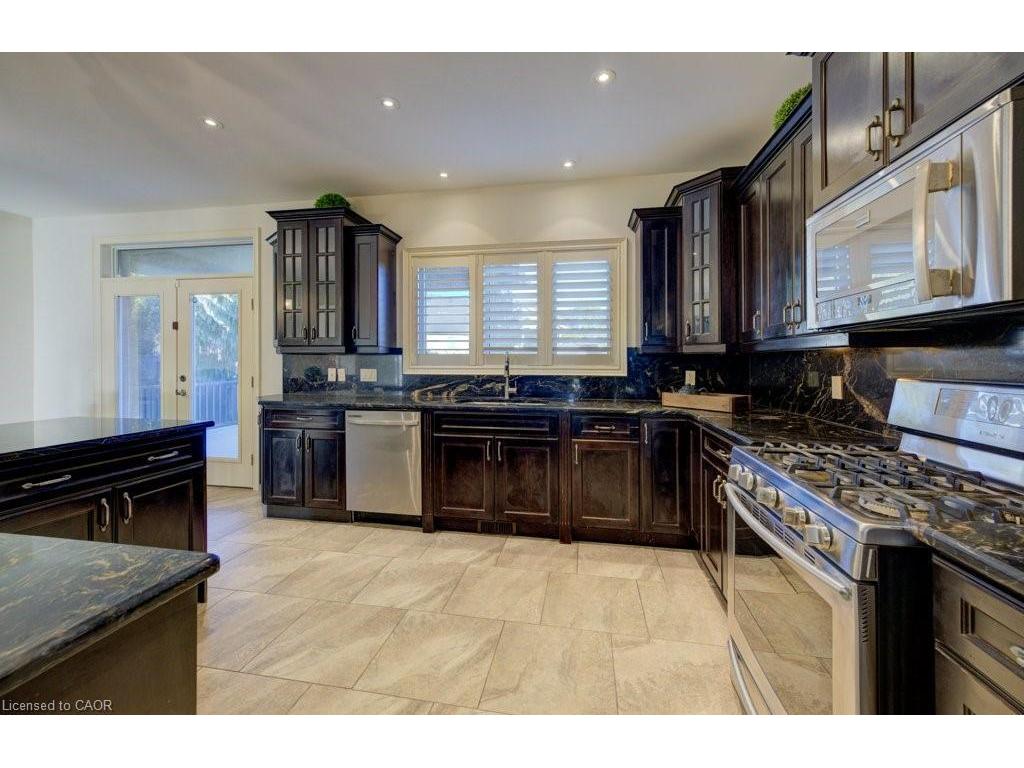 









6379


Christopher

Crescent,
Niagara Falls,




ON
L2H 0B3

