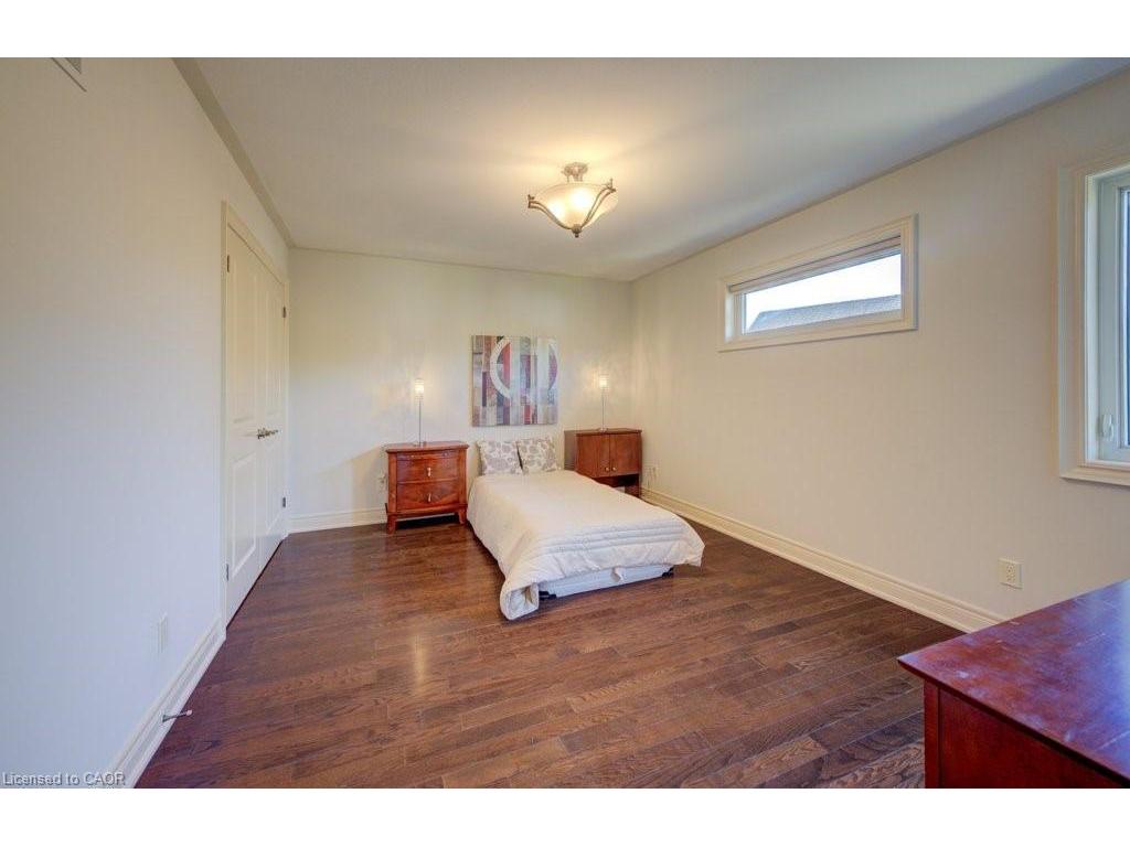 









6379


Christopher

Crescent,
Niagara Falls,




ON
L2H 0B3

