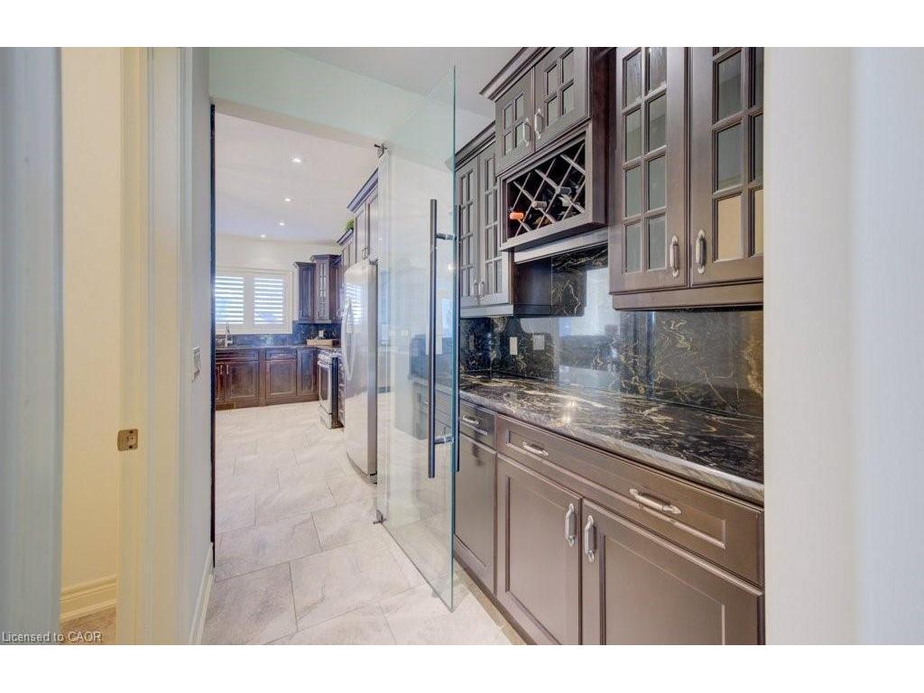 









6379


Christopher

Crescent,
Niagara Falls,




ON
L2H 0B3

