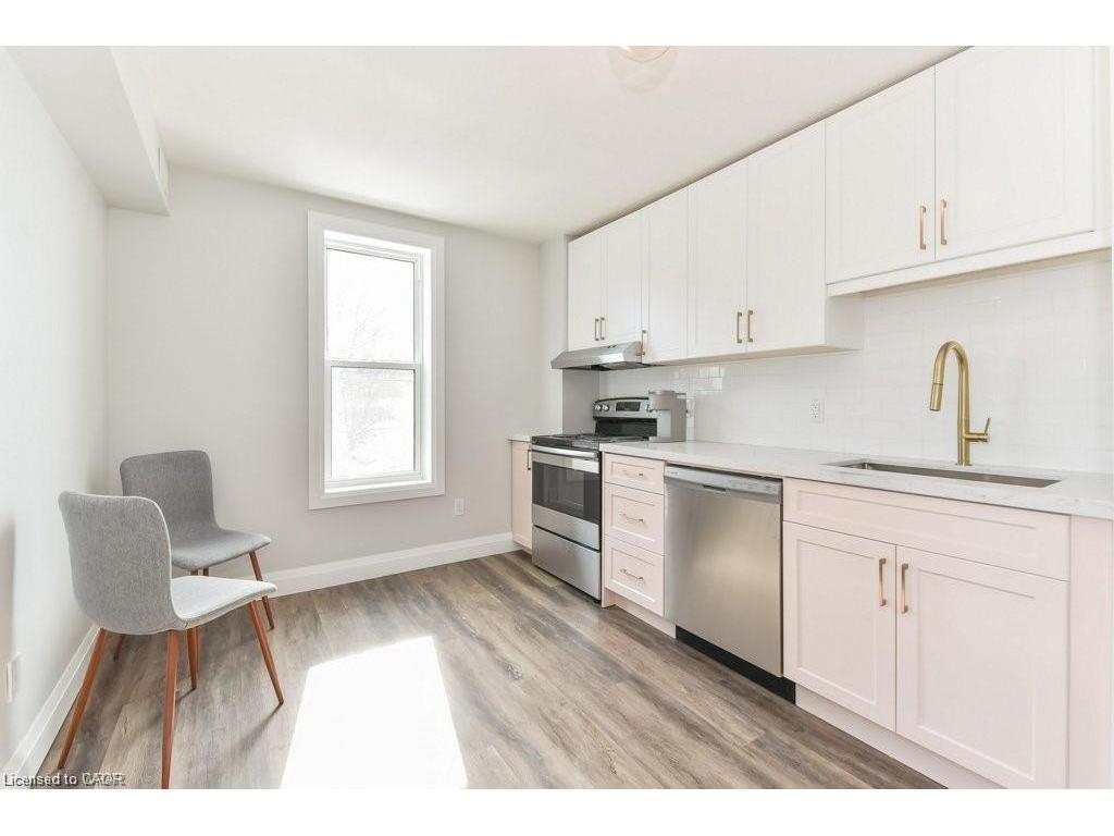 









132


Ahrens

Street West, 4,
Kitchener,




ON
N2H 4C7

