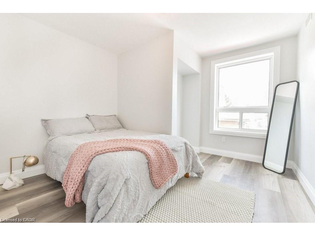 









132


Ahrens

Street West, 4,
Kitchener,




ON
N2H 4C7

