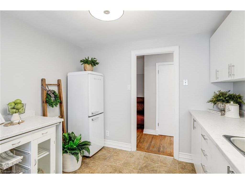 









15


Empress

Avenue,
Hamilton,




ON
L9A 1M1

