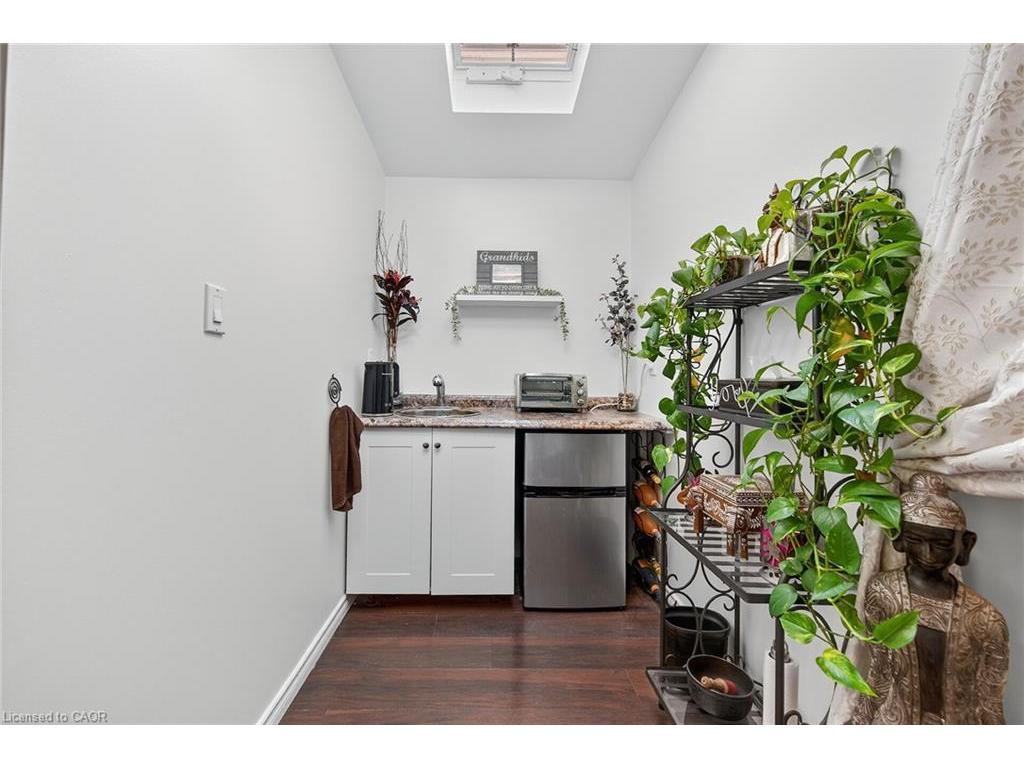 









199


West 2nd

Street,
Hamilton,




ON
L9C 3G2

