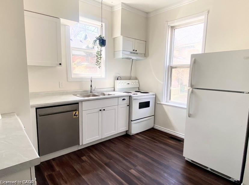 









17


Hilda

Place,
Kitchener,




ON
N2G 1K4

