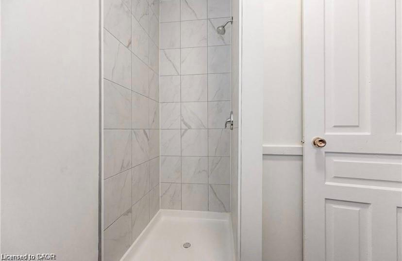 









17


Hilda

Place,
Kitchener,




ON
N2G 1K4

