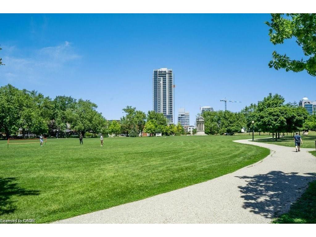 









17


Hilda

Place,
Kitchener,




ON
N2G 1K4

