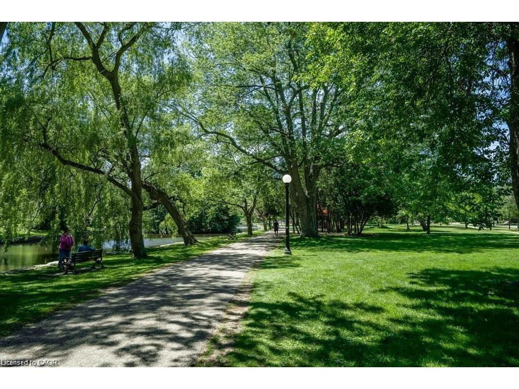 









17


Hilda

Place,
Kitchener,




ON
N2G 1K4

