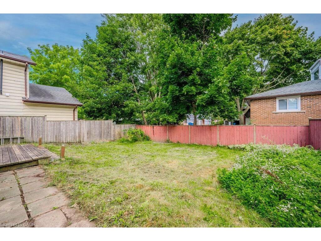 









76


Wellington

Street North, A,
Kitchener,




ON
N2H 5J6


