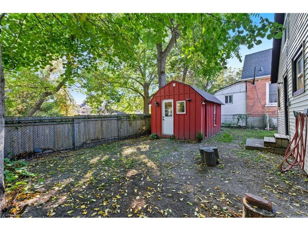 









8


Tasker

Street,
St. Catharines,




ON
L2R 3Z8

