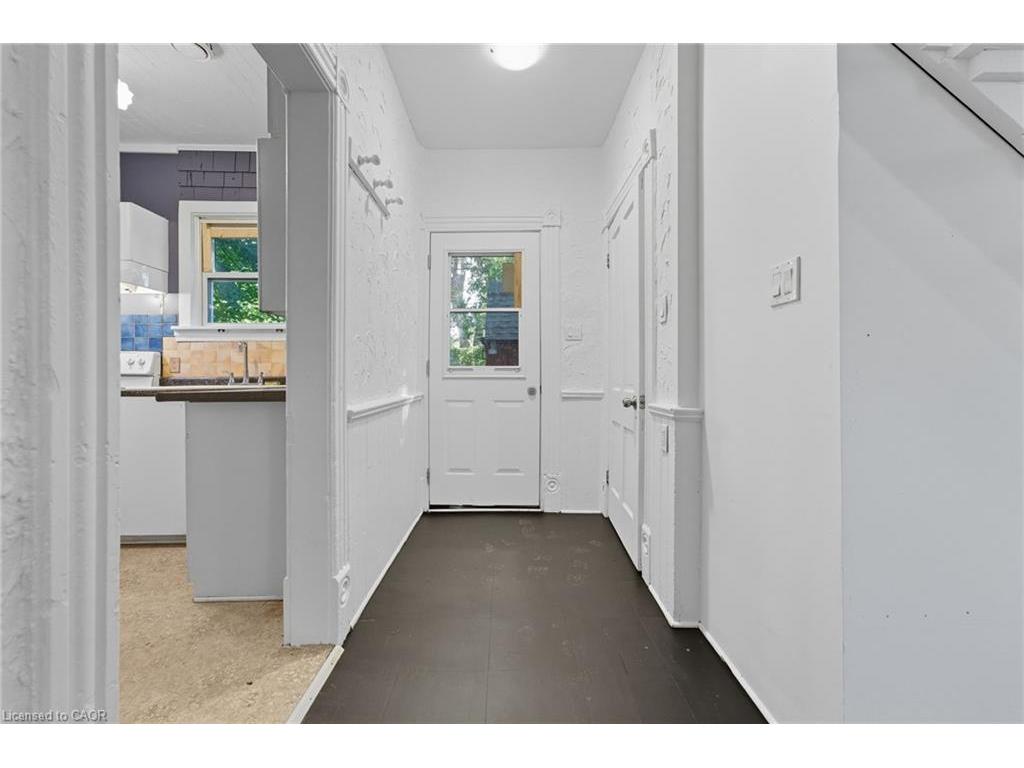 









8


Tasker

Street,
St. Catharines,




ON
L2R 3Z8

