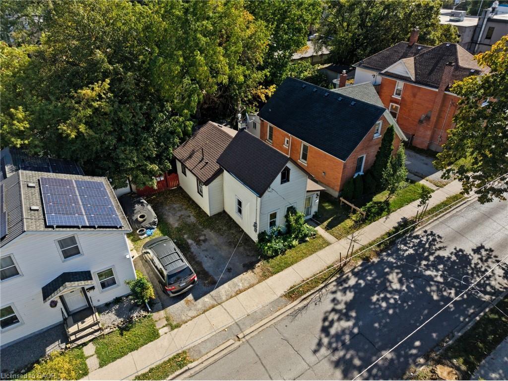 









8


Tasker

Street,
St. Catharines,




ON
L2R 3Z8

