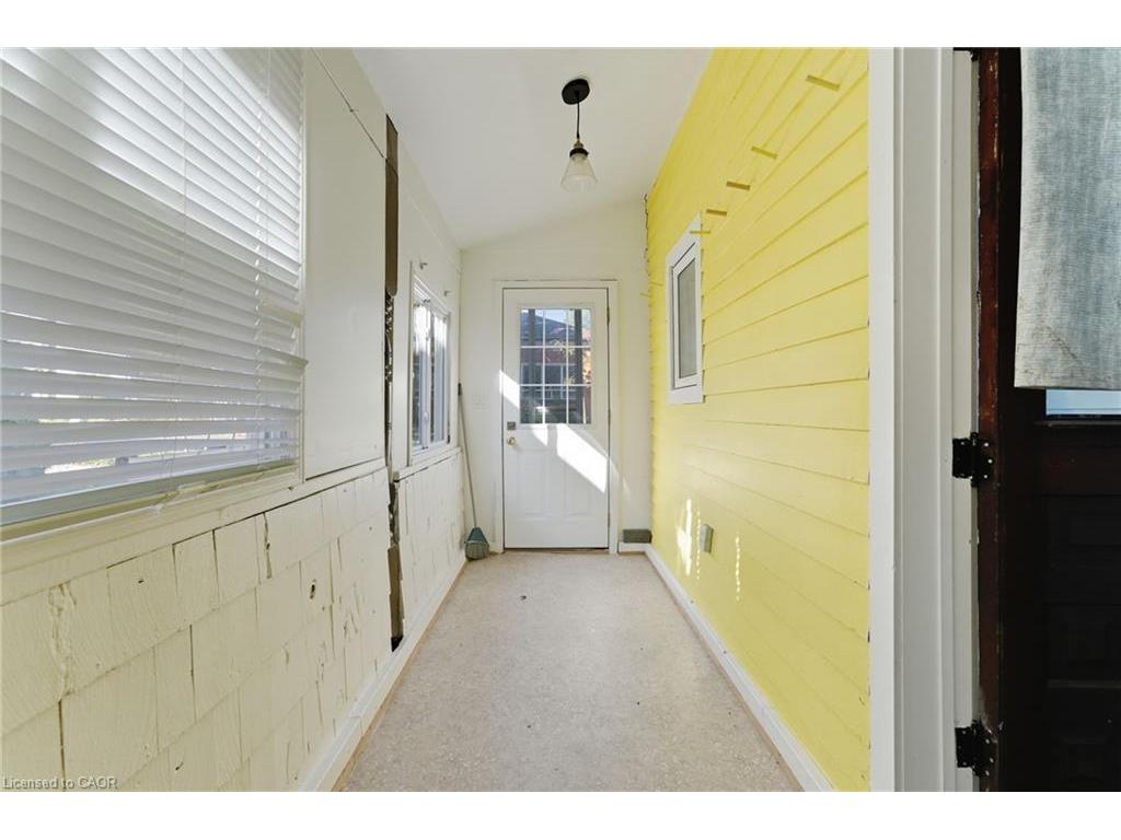 









8


Tasker

Street,
St. Catharines,




ON
L2R 3Z8


