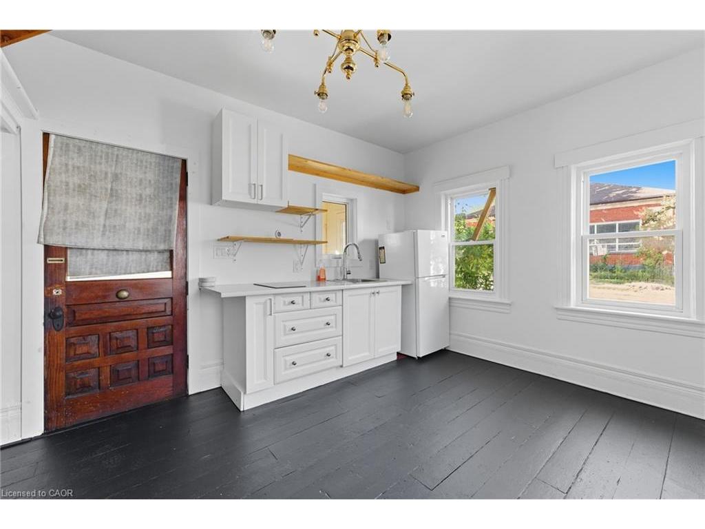 









8


Tasker

Street,
St. Catharines,




ON
L2R 3Z8

