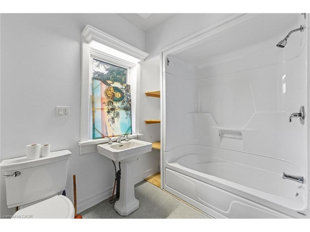 









8


Tasker

Street,
St. Catharines,




ON
L2R 3Z8

