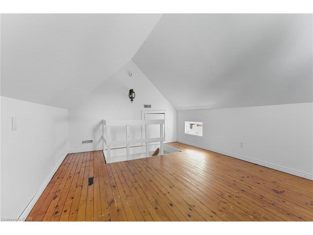 









8


Tasker

Street,
St. Catharines,




ON
L2R 3Z8

