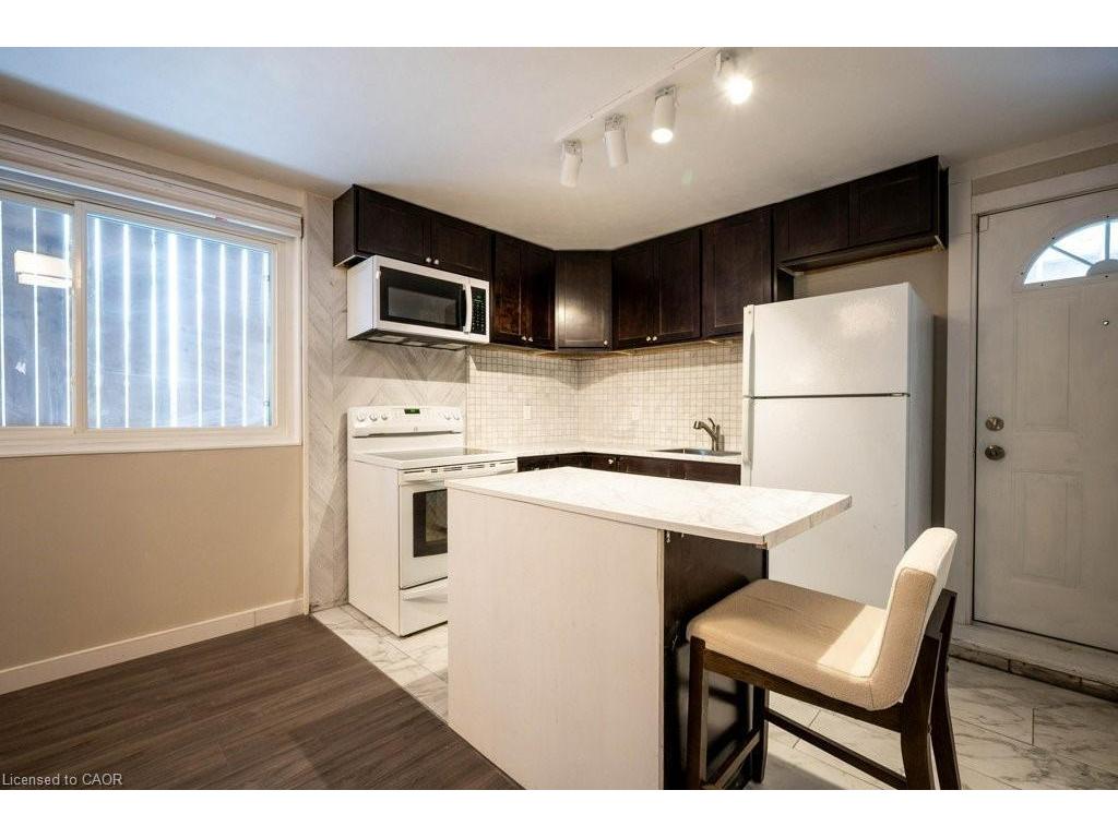 









34


Burn

Place, 5,
Kitchener,




ON
N2M 1Y9

