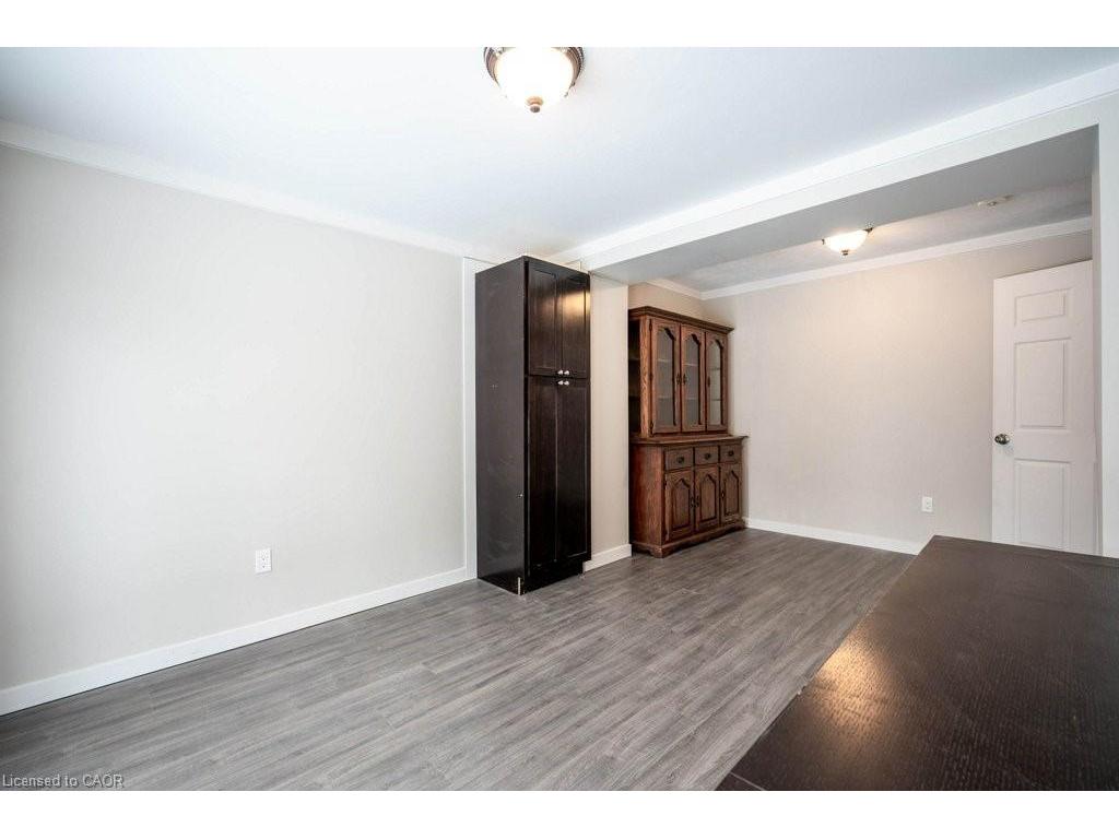 









34


Burn

Place, 5,
Kitchener,




ON
N2M 1Y9

