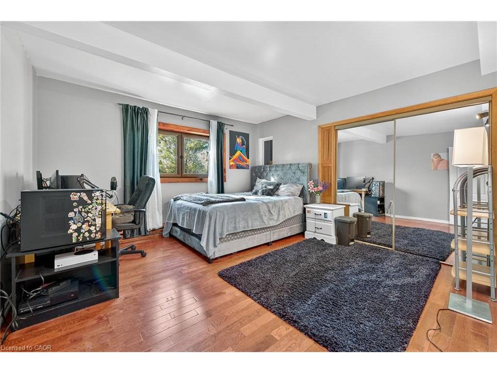 









10


Kimber

Road,
Lowbanks,




ON
N0A 1K0

