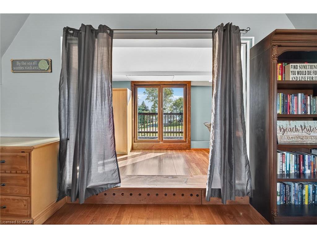 









10


Kimber

Road,
Lowbanks,




ON
N0A 1K0

