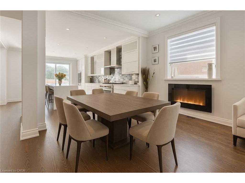 









880


6th

Street,
Mississauga,




ON
L5E 1N6

