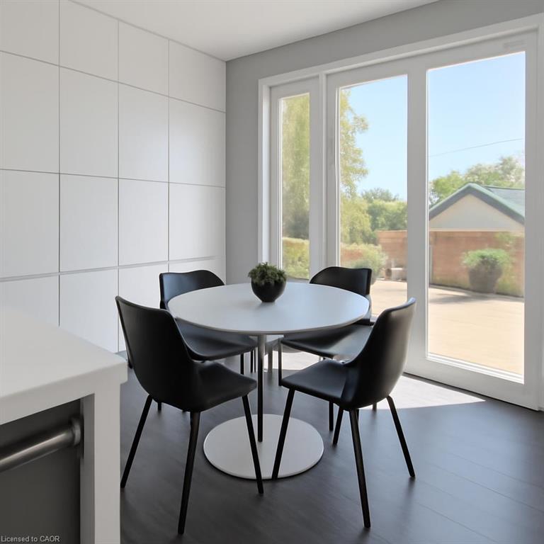 









880


6th

Street,
Mississauga,




ON
L5E 1N6

