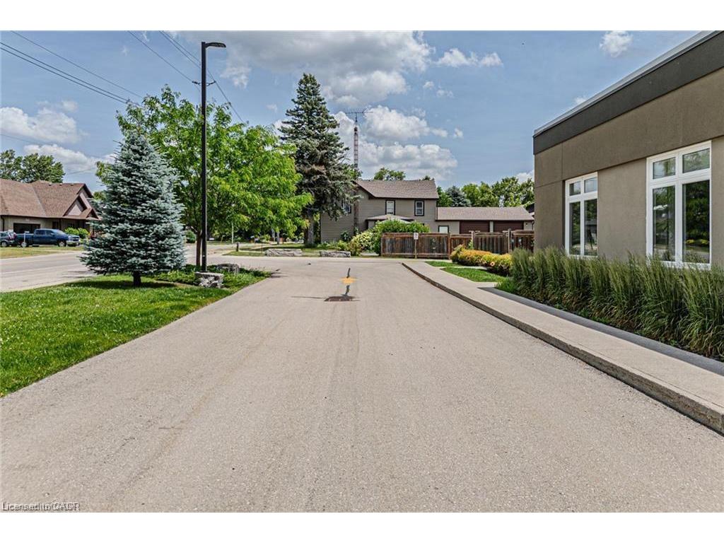 









992


Windham Centre

Road, 7,
Windham Centre,




ON
N0E 2A0

