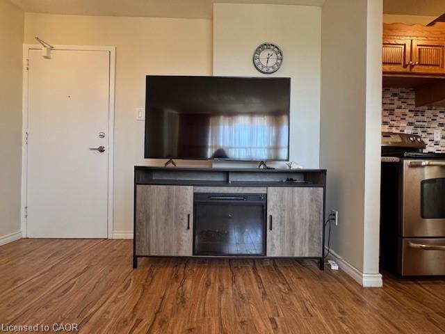 









15


Albright

Road, 603,
Hamilton,




ON
L8K 5J2

