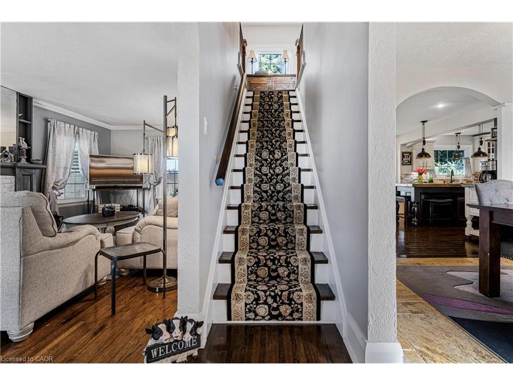 









4591


Twenty First

Street,
Lincoln,




ON
L0R 2E0

