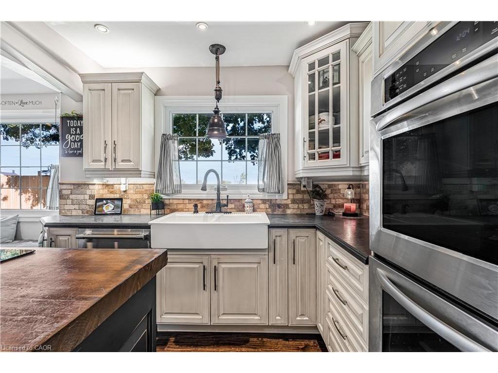 









4591


Twenty First

Street,
Lincoln,




ON
L0R 2E0

