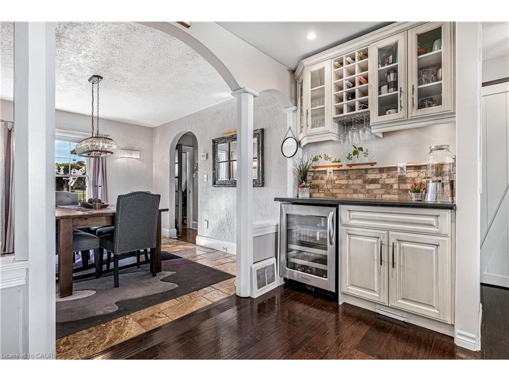 









4591


Twenty First

Street,
Lincoln,




ON
L0R 2E0

