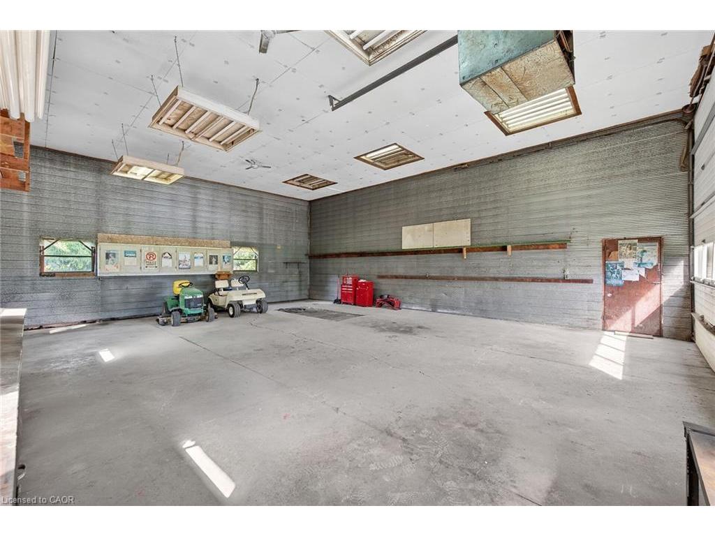 









162


Young

Road,
Dunnville,




ON
N1A 2W7

