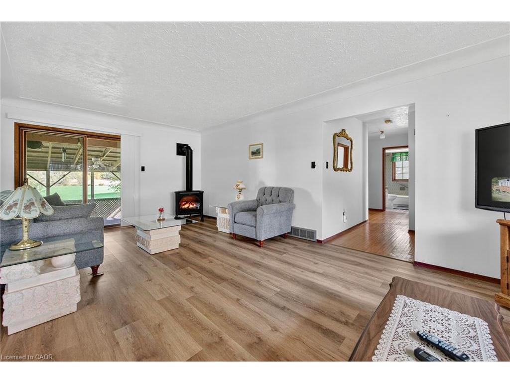 









162


Young

Road,
Dunnville,




ON
N1A 2W7

