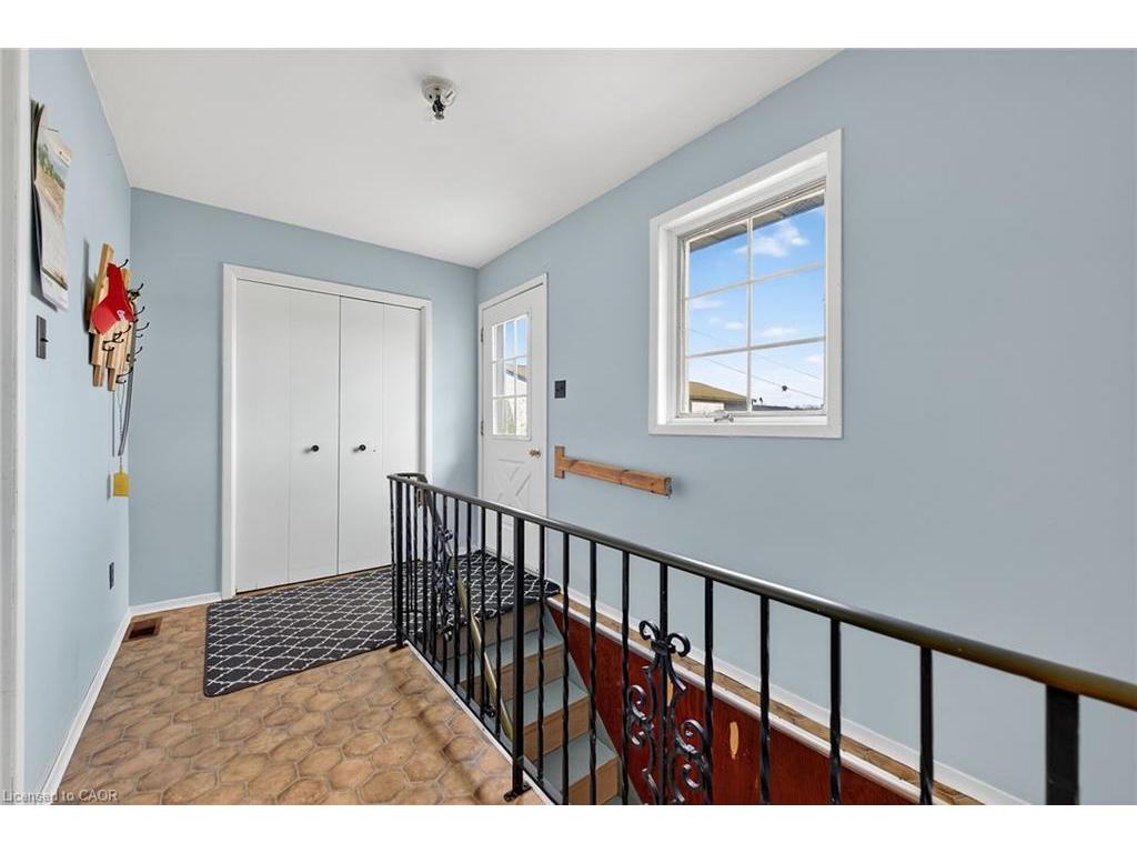 









162


Young

Road,
Dunnville,




ON
N1A 2W7

