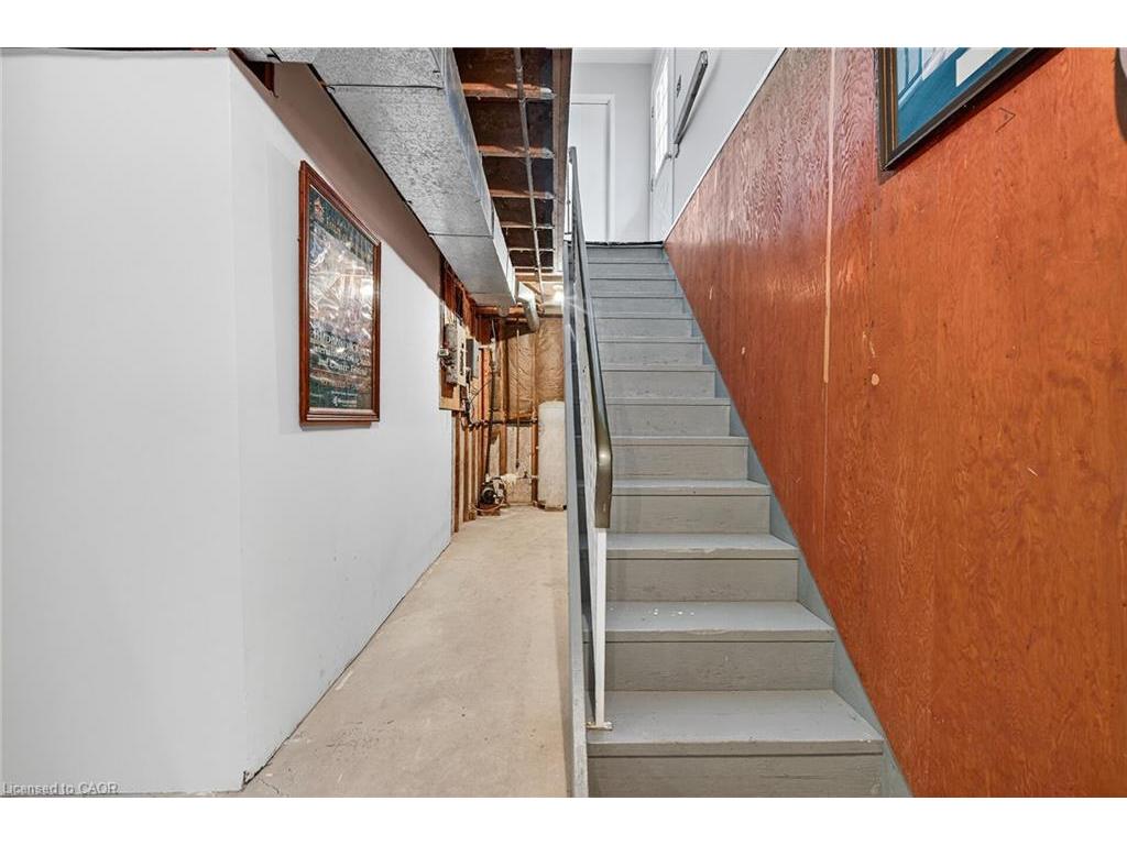 









162


Young

Road,
Dunnville,




ON
N1A 2W7

