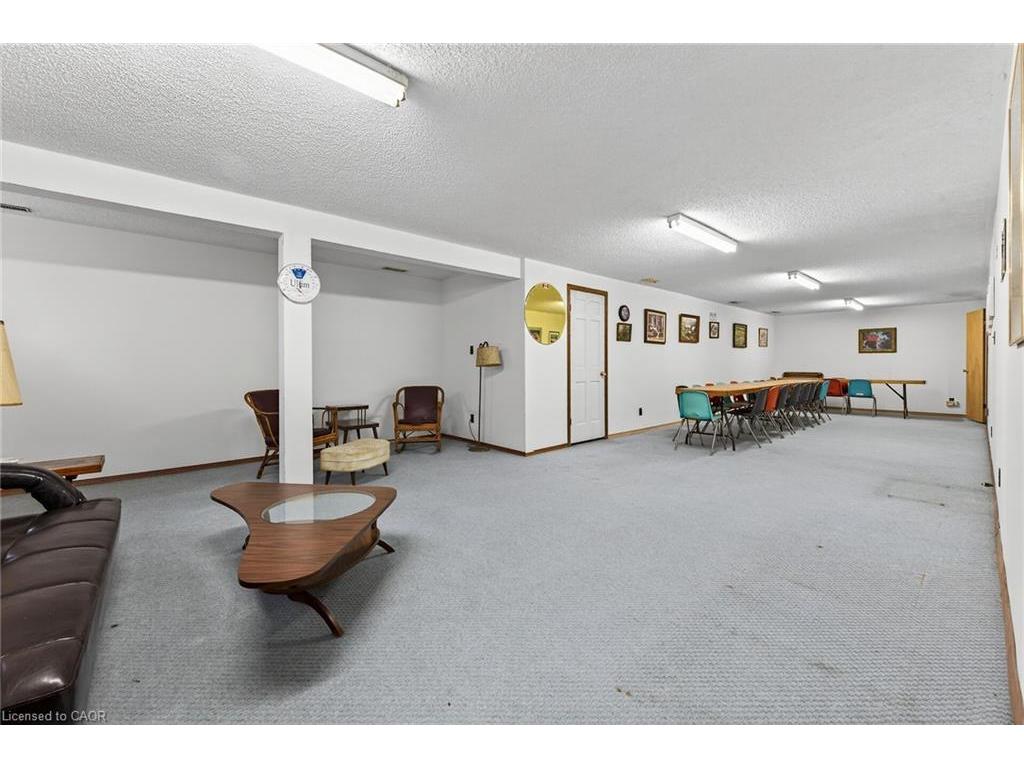 









162


Young

Road,
Dunnville,




ON
N1A 2W7

