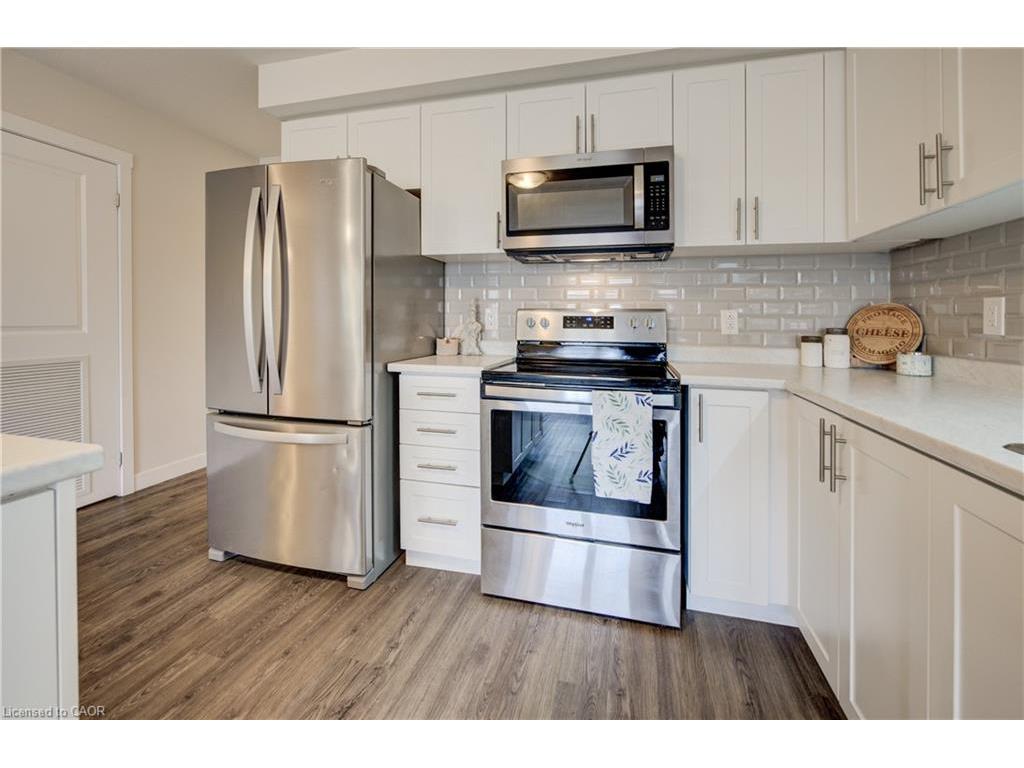 









160


Rochefort

Street, C-18,
Kitchener,




ON
N2R 0P5

