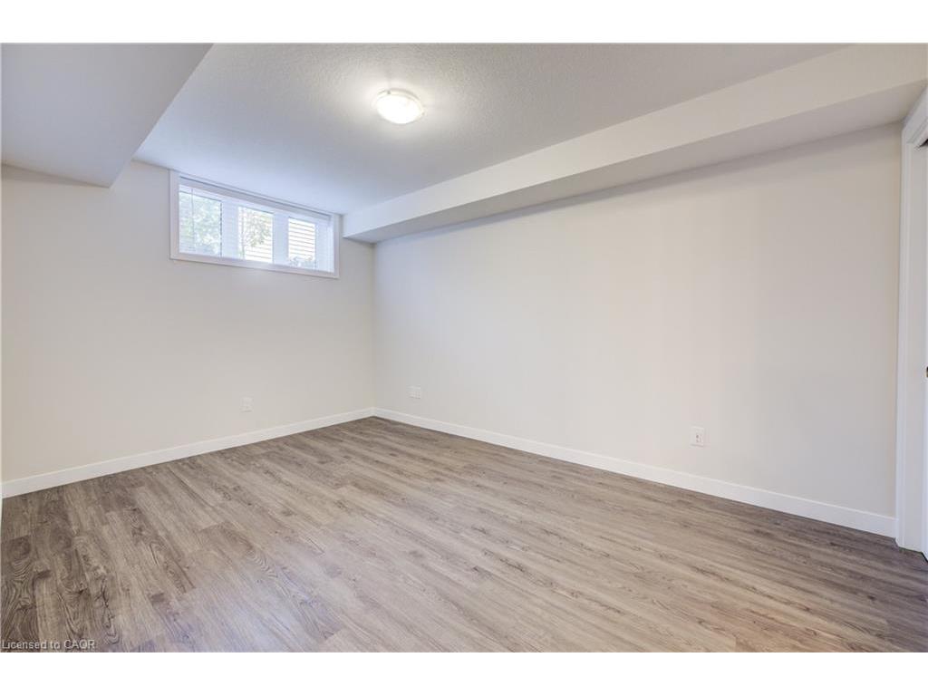 









160


Rochefort

Street, C-18,
Kitchener,




ON
N2R 0P5

