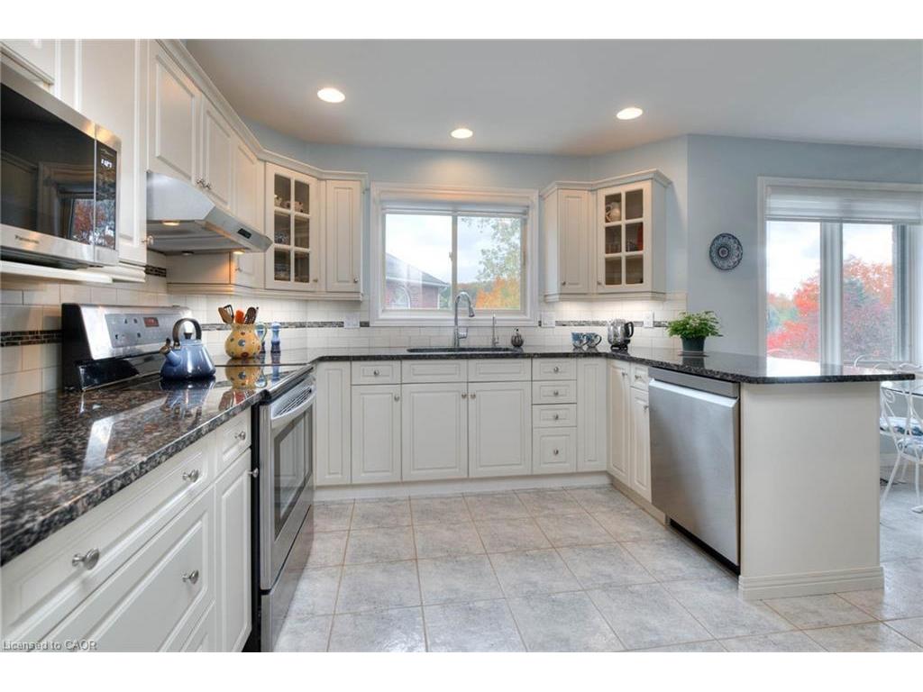 









7


Maue

Court, 148,
Baden,




ON
N3A 3P2

